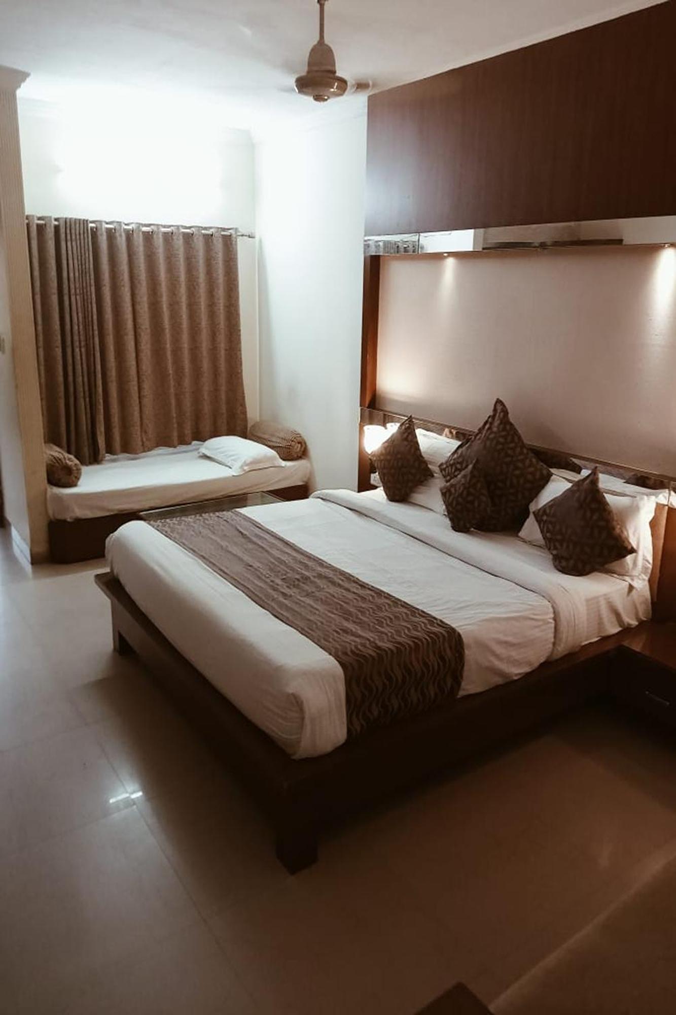 Rupis Resort Near Udaipur Airport Dabok Exterior photo