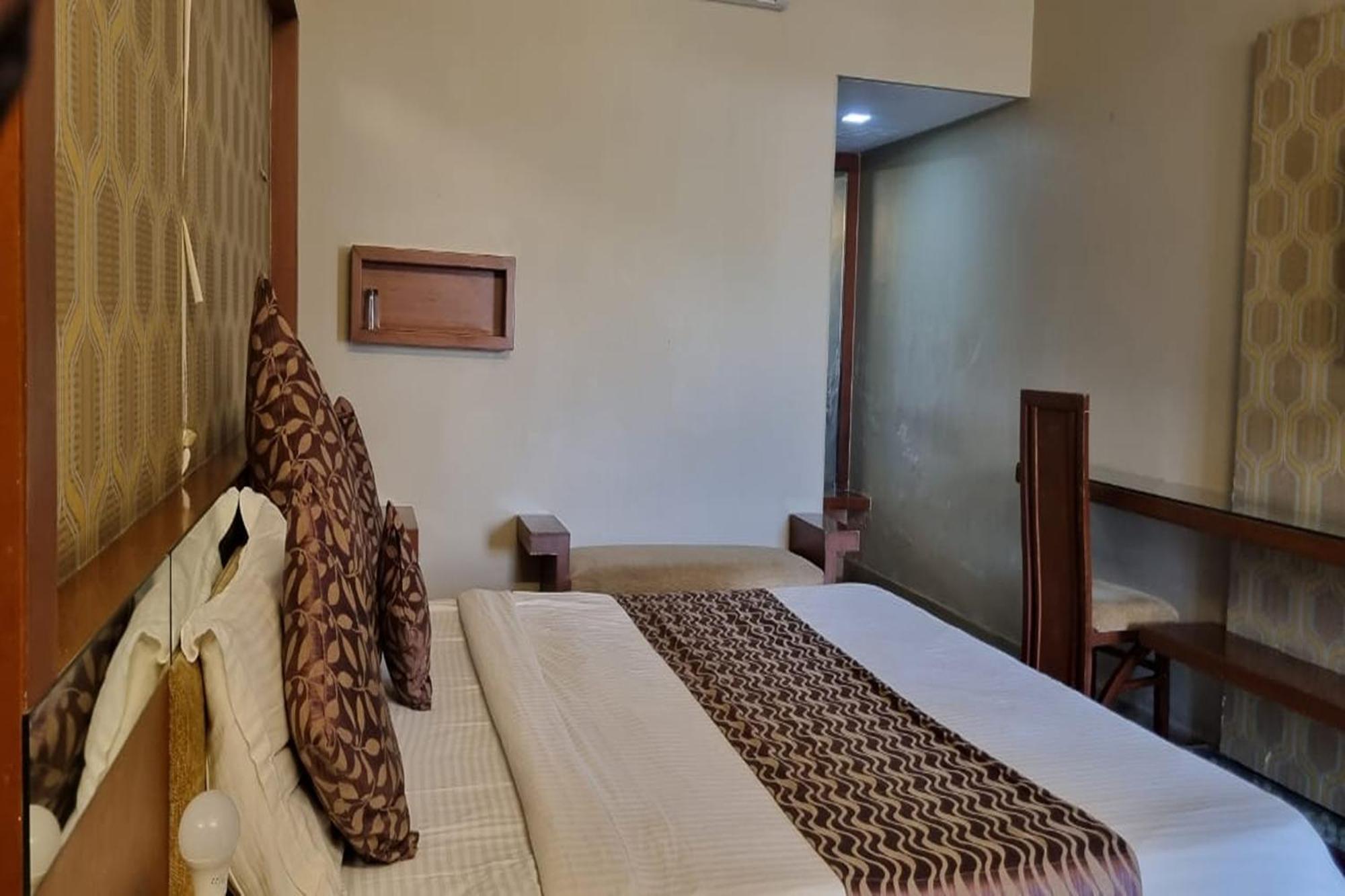 Rupis Resort Near Udaipur Airport Dabok Exterior photo
