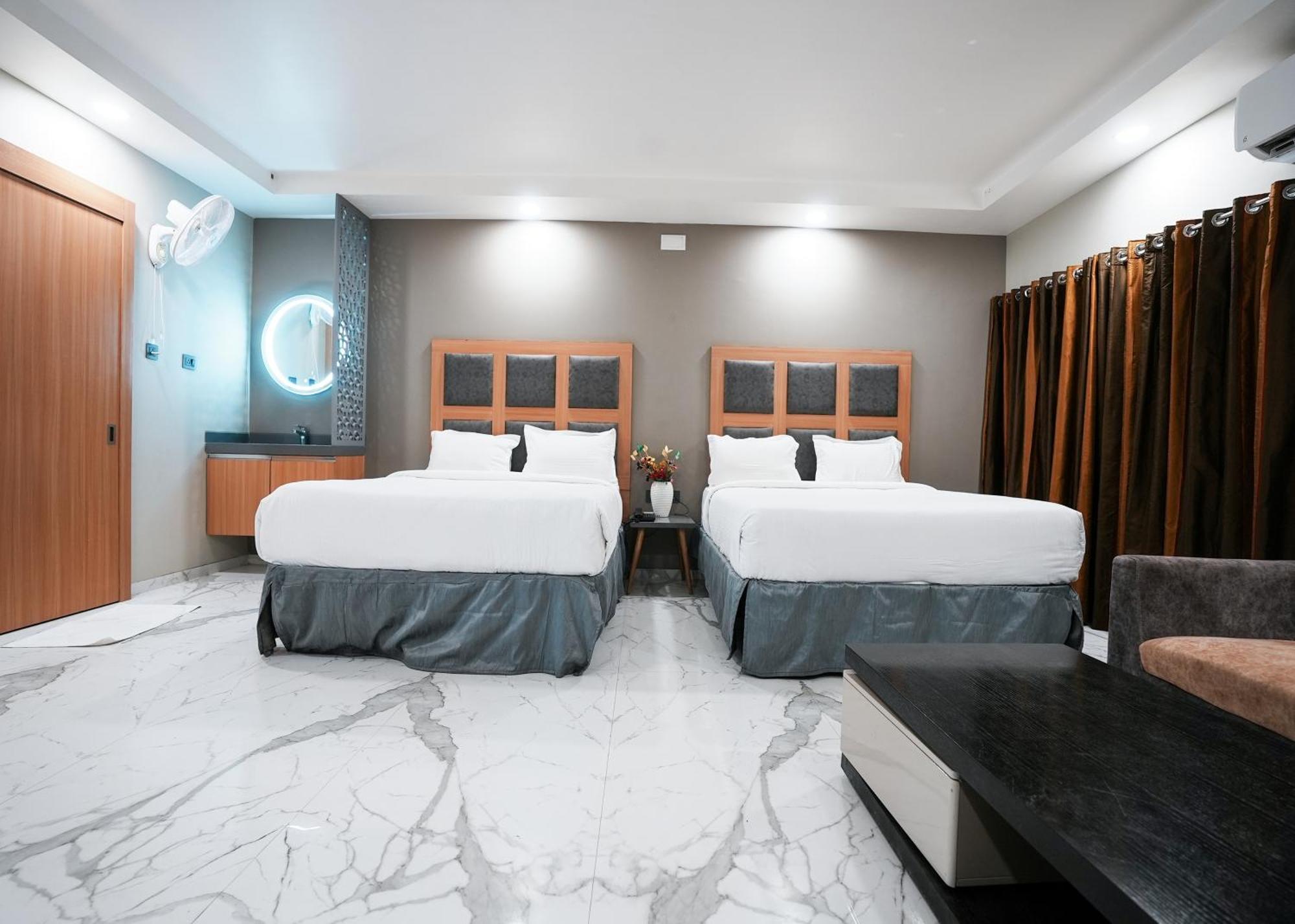 Rupis Resort Near Udaipur Airport Dabok Exterior photo