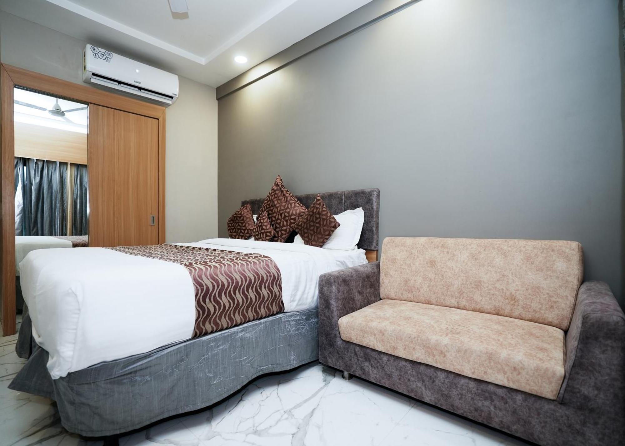 Rupis Resort Near Udaipur Airport Dabok Exterior photo