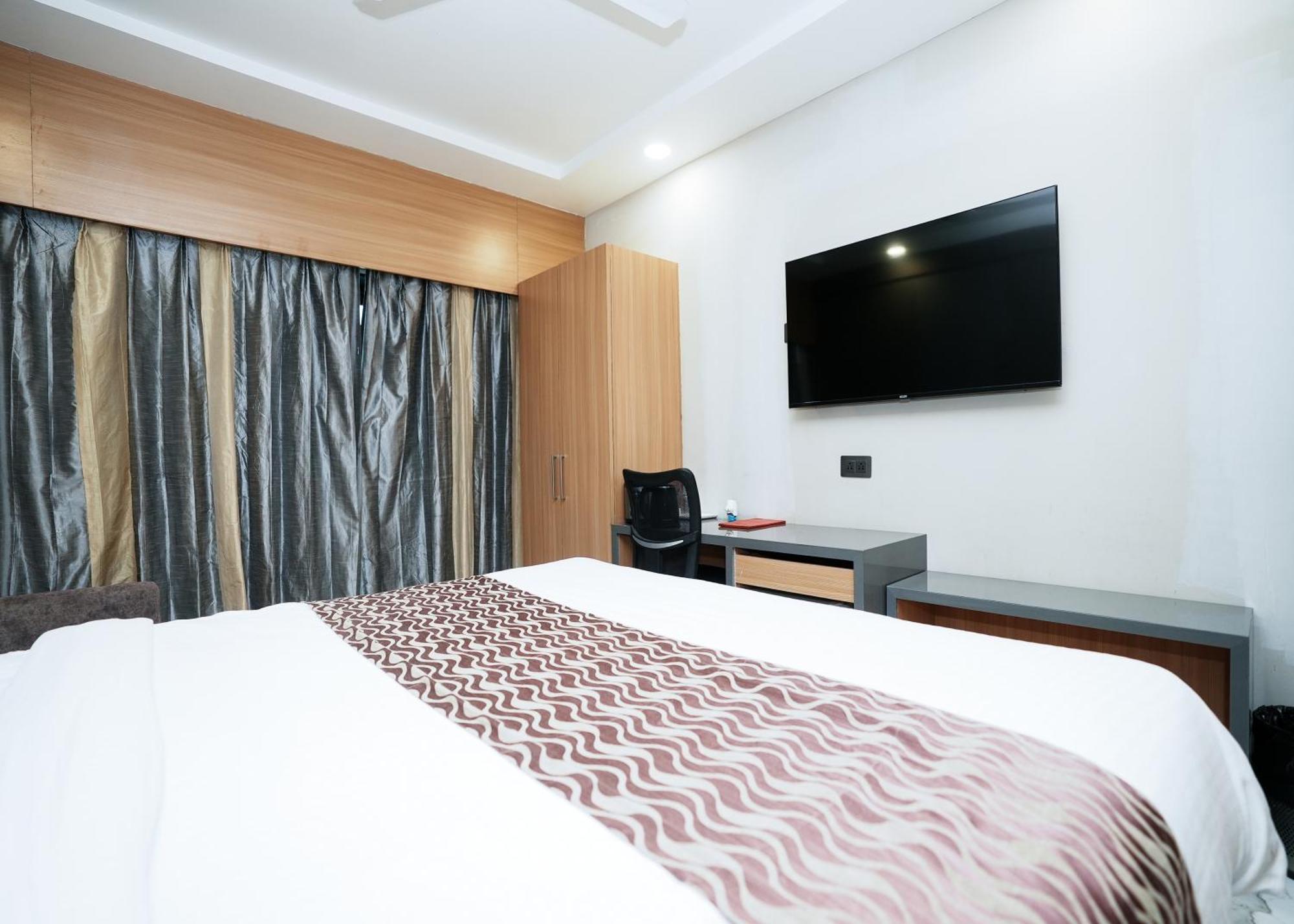 Rupis Resort Near Udaipur Airport Dabok Exterior photo