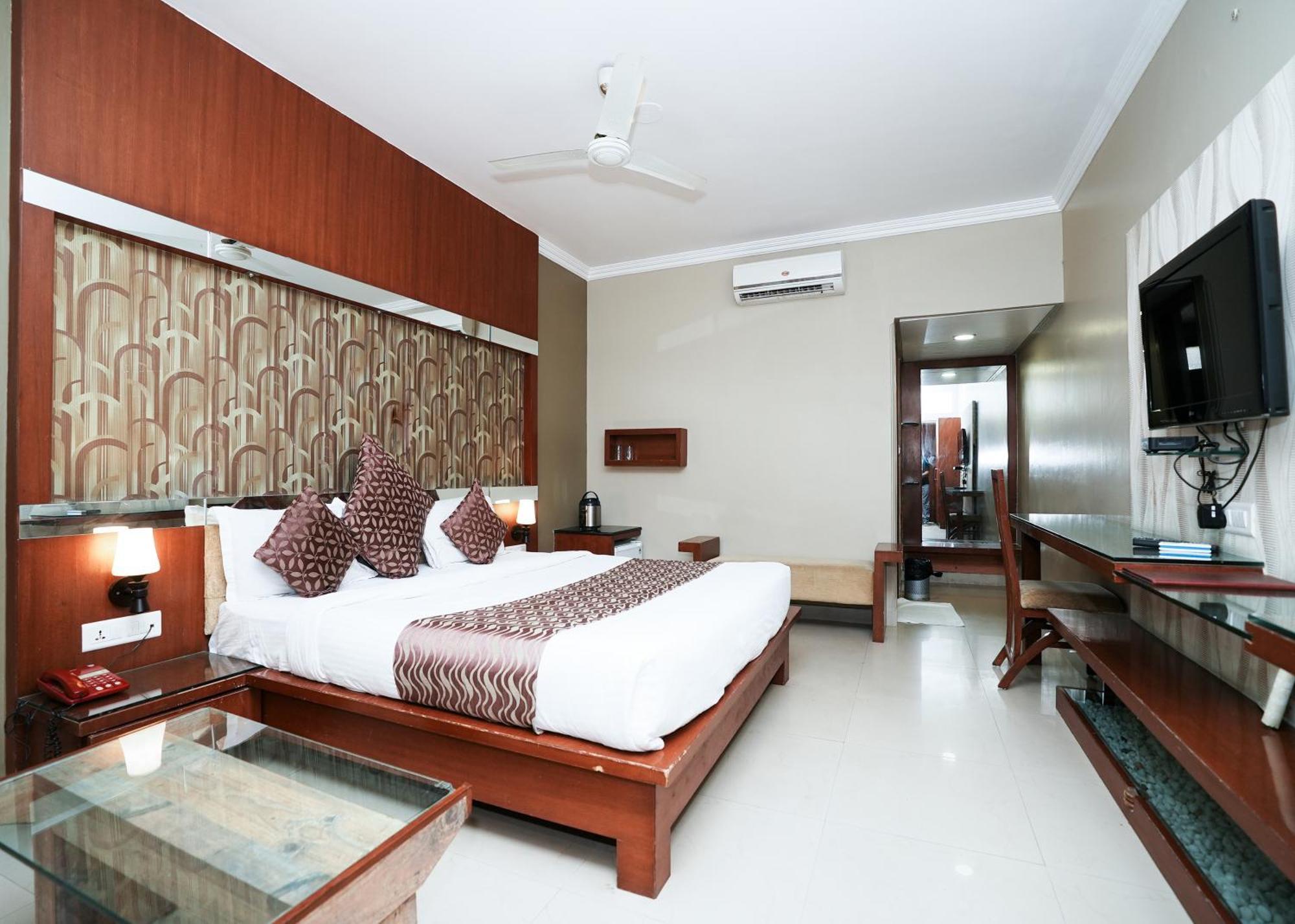 Rupis Resort Near Udaipur Airport Dabok Exterior photo