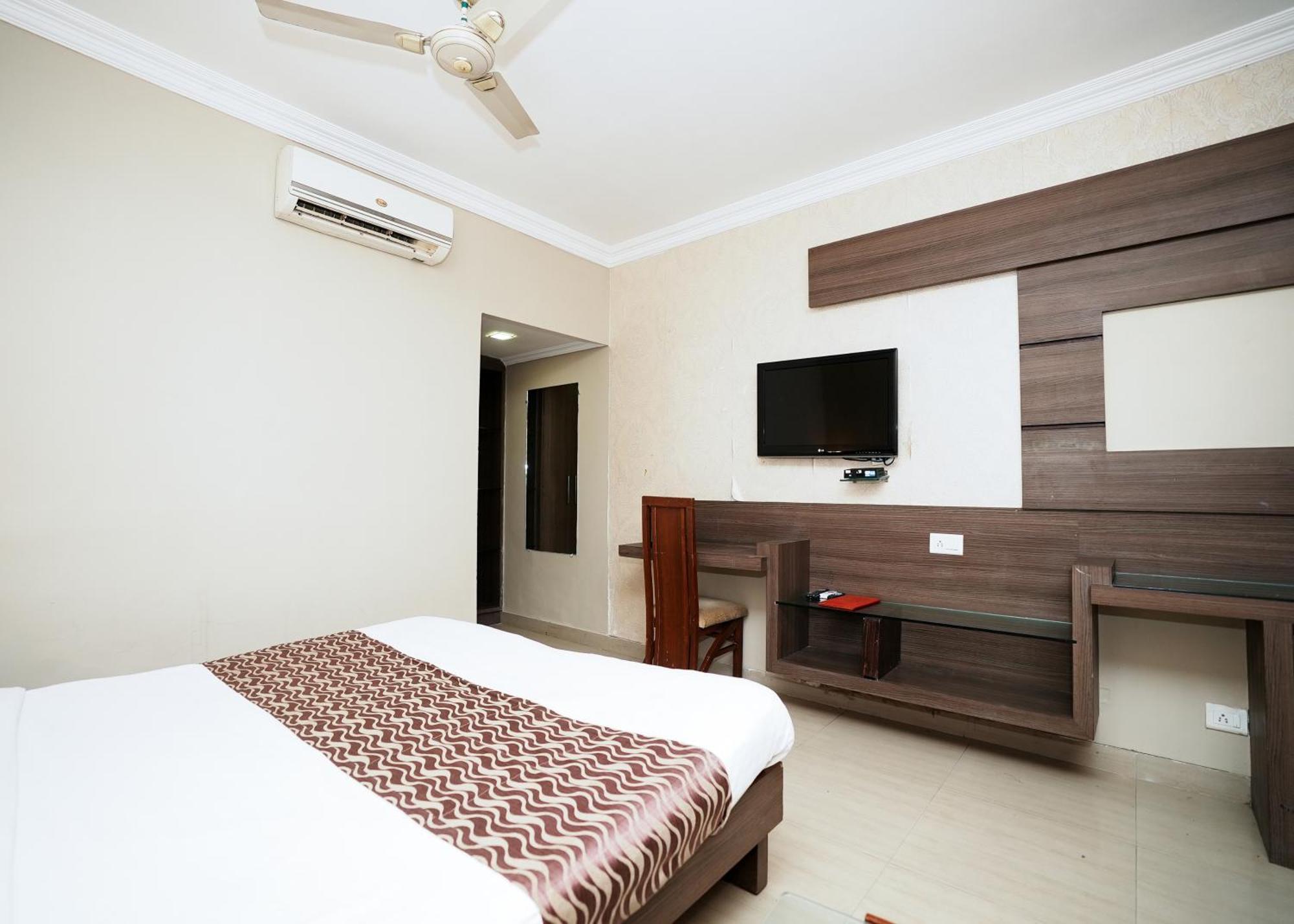 Rupis Resort Near Udaipur Airport Dabok Exterior photo