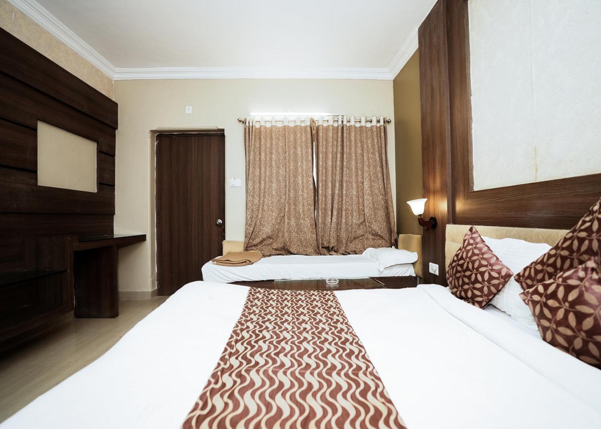 Rupis Resort Near Udaipur Airport Dabok Exterior photo