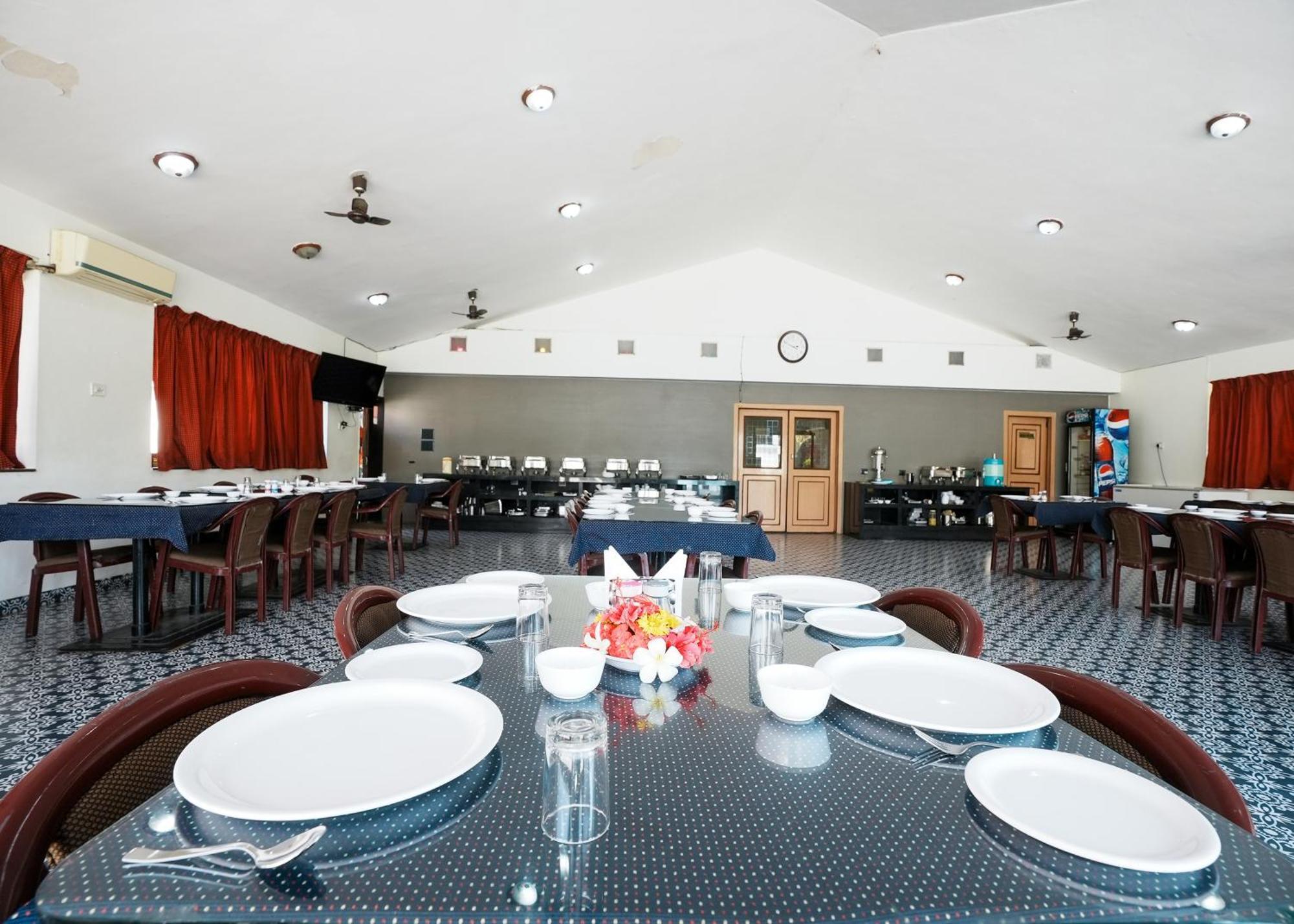Rupis Resort Near Udaipur Airport Dabok Exterior photo