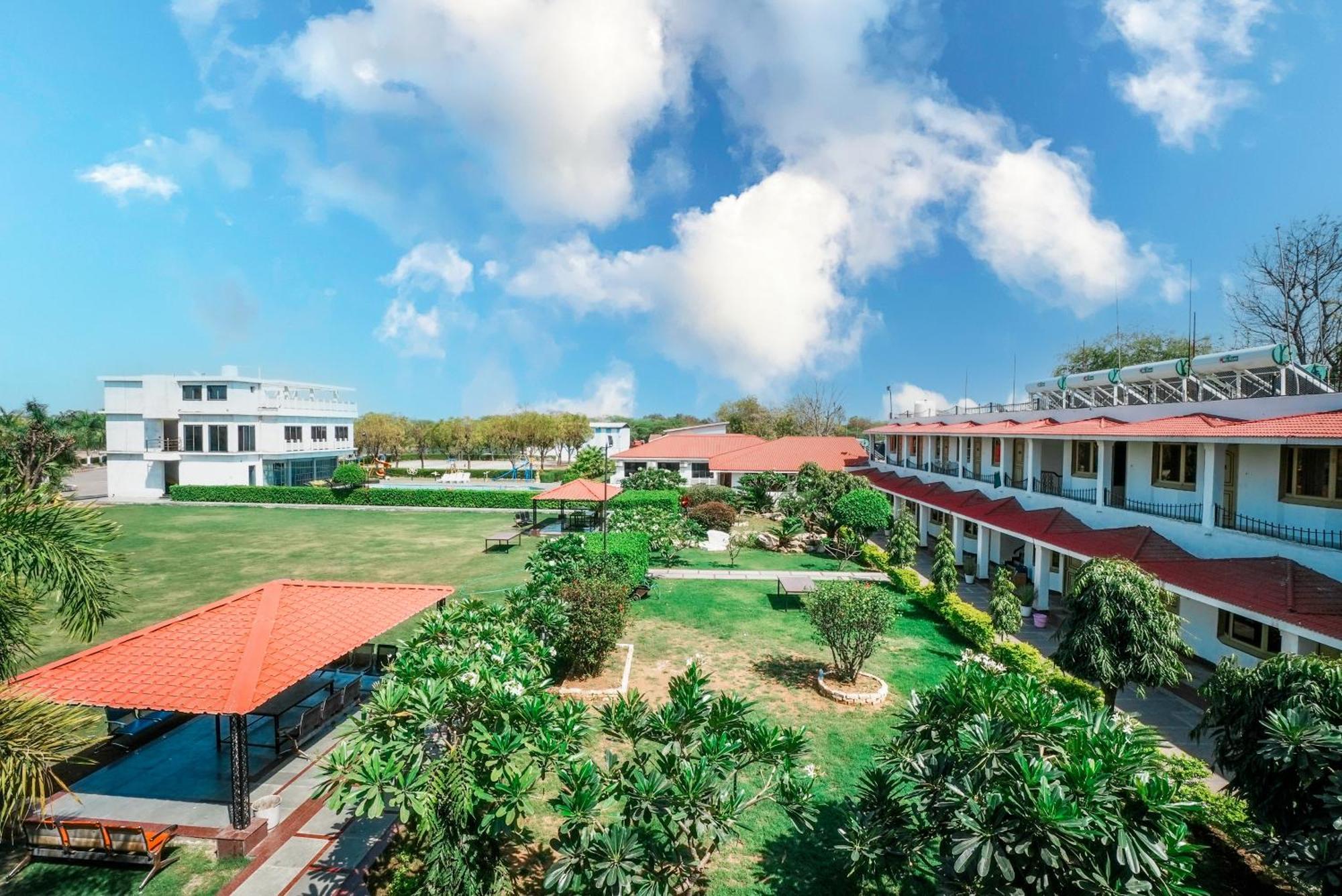 Rupis Resort Near Udaipur Airport Dabok Exterior photo