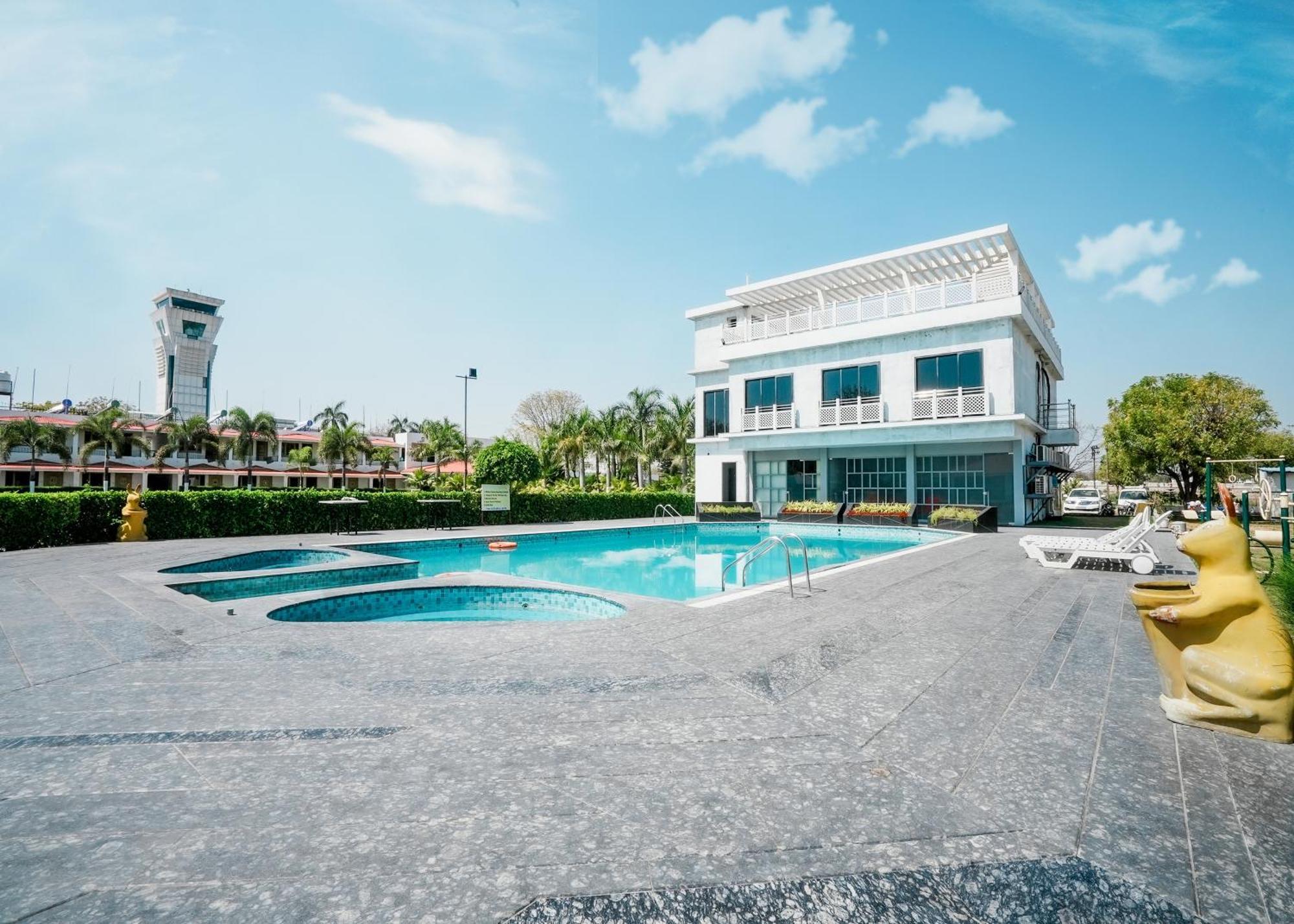 Rupis Resort Near Udaipur Airport Dabok Exterior photo