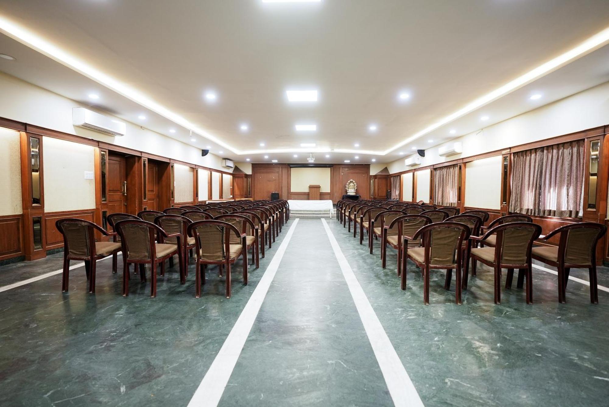Rupis Resort Near Udaipur Airport Dabok Exterior photo